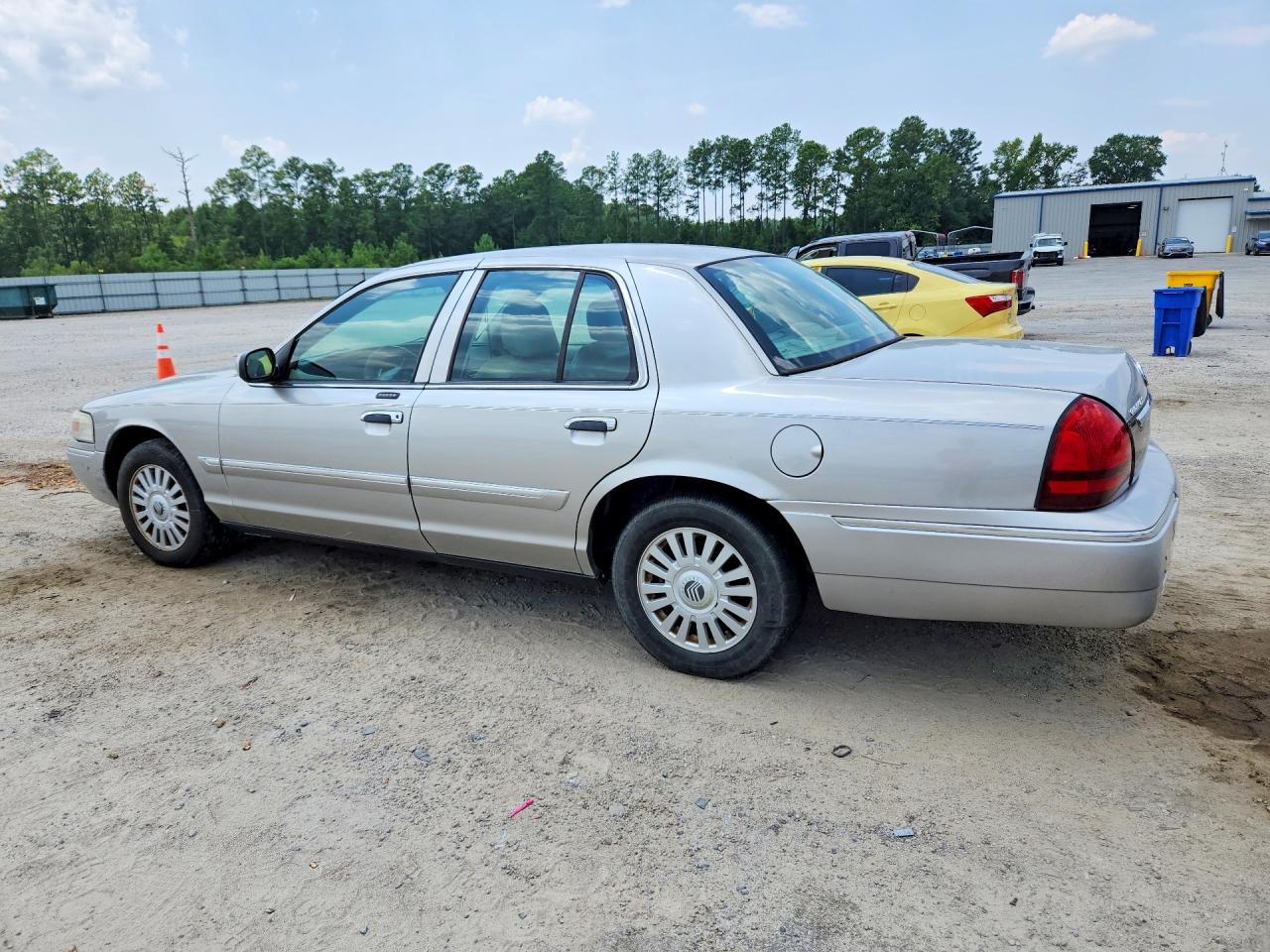 2007 Mercury Grand Marquis Ls Silver vin: 2MEFM75V17X618983
