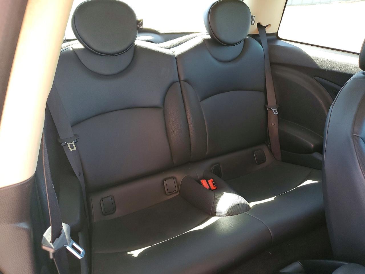 2013 Mini Cooper Turquoise vin: WMWSU3C58DT678082