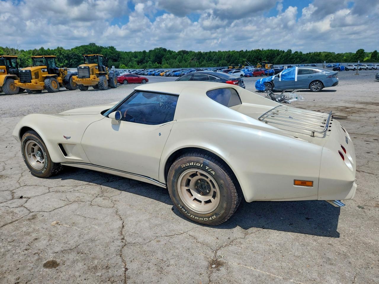 1977 Chevrolet Corvette White vin: 1Z37L7S438496