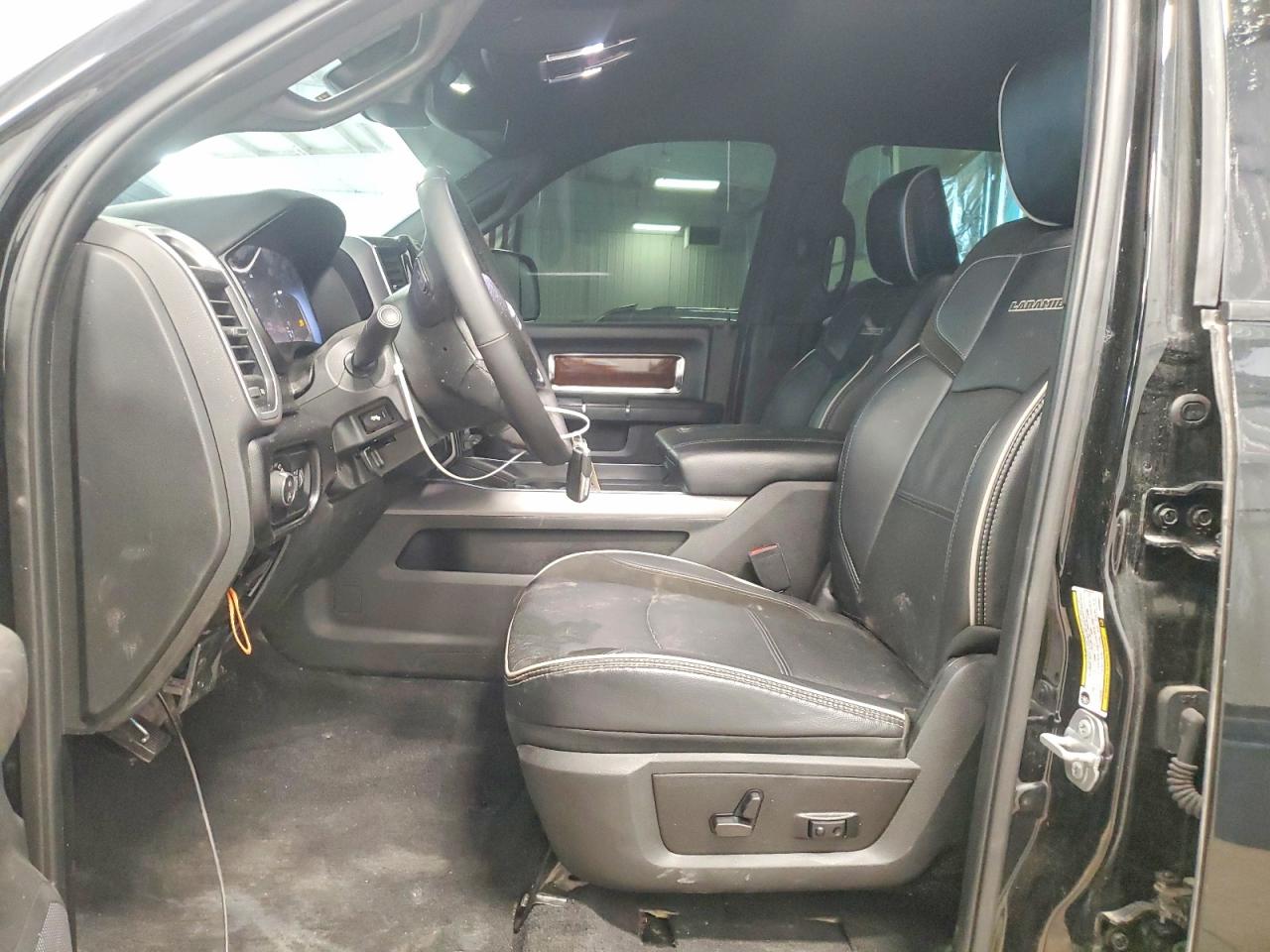 2025 Ram 2500 Laramie Черный vin: 3C6UR5FLXSG530651