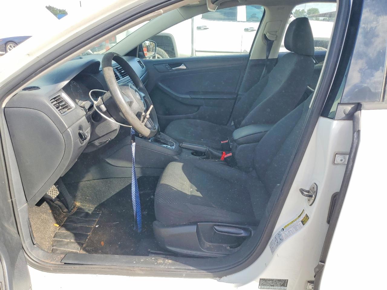 2014 Volkswagen Jetta Base White vin: 3VW2K7AJ2EM294330