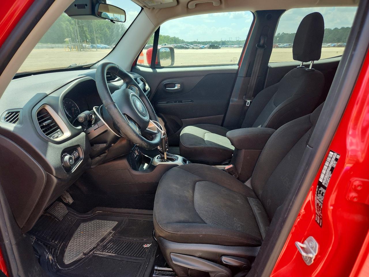 2015 Jeep Renegade Latitude Red vin: ZACCJABTXFPB27932