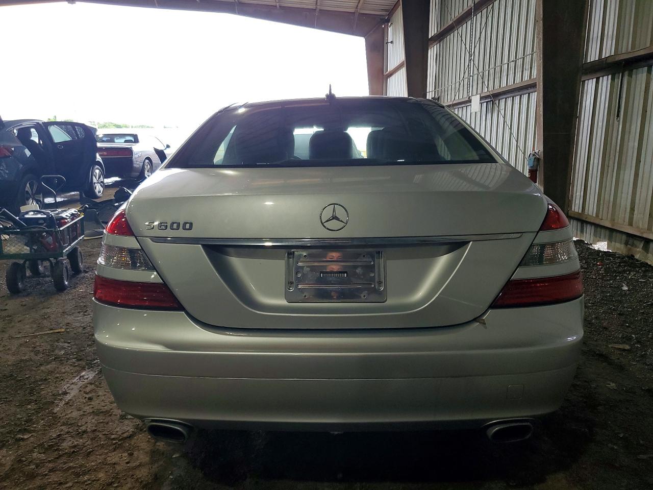2007 Mercedes-benz S 600 Silver vin: WDDNG76X87A089759