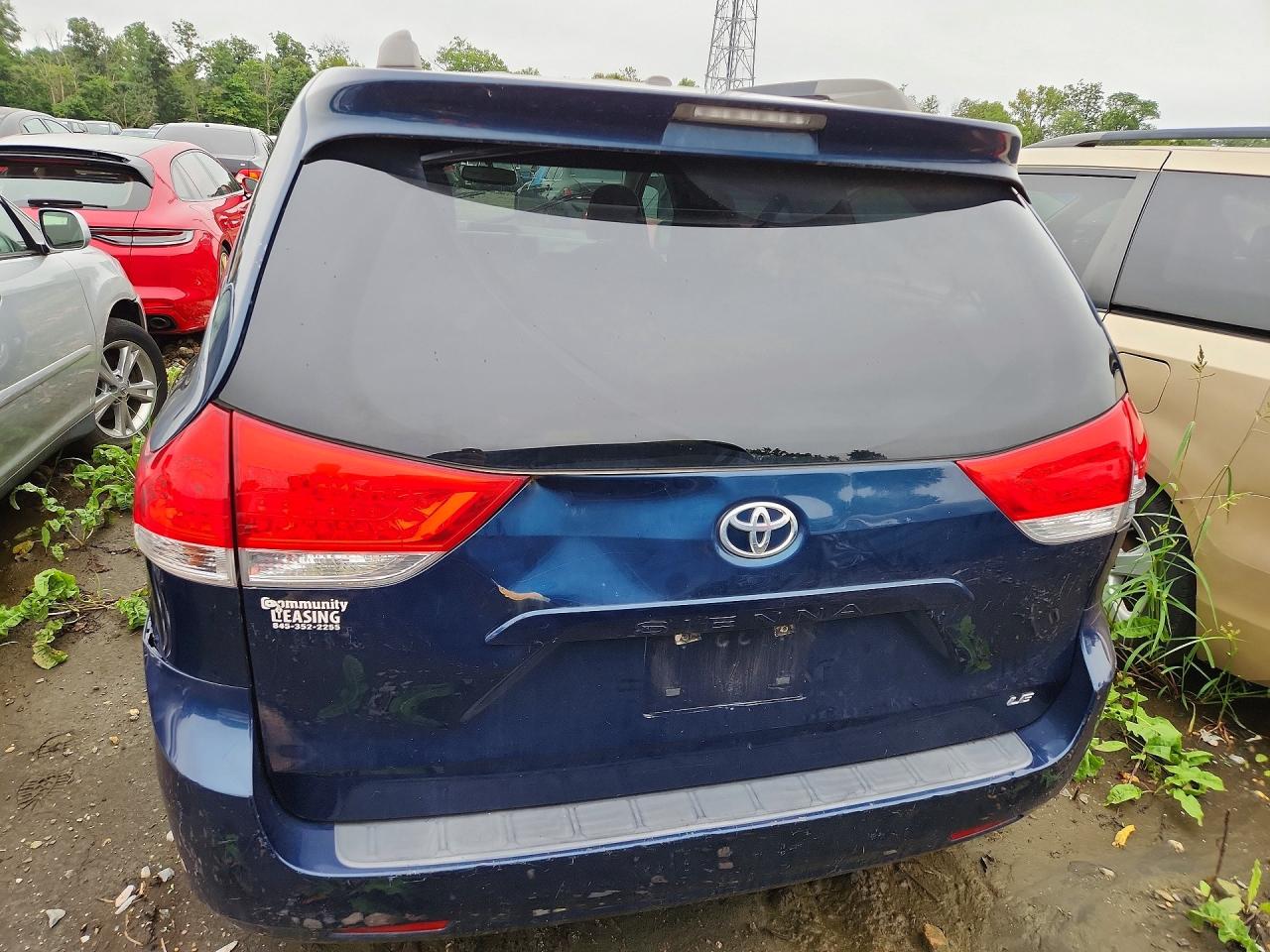 2012 Toyota Sienna Le Blue vin: 5TDKK3DC8CS249835