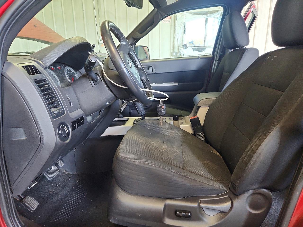 2009 Ford Escape Xlt Red vin: 1FMCU93G59KB01739