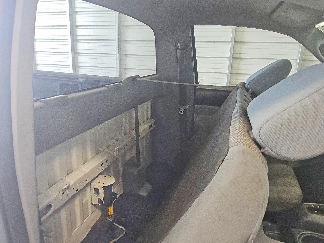2014 Toyota Tacoma Base Белый vin: 5TFNX4CN8EX041183