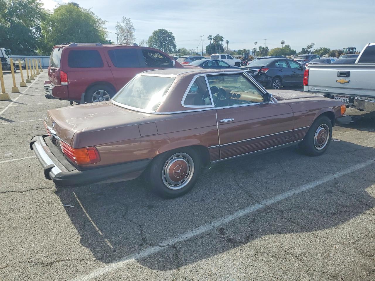 1977 Mercedes Benz 450 Коричневый vin: 10704412035605