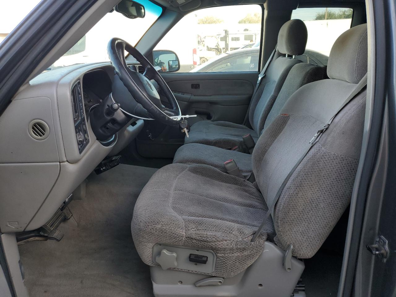 1999 Chevrolet Silverado K1500 Серебряный vin: 2GCEK19T9X1271320