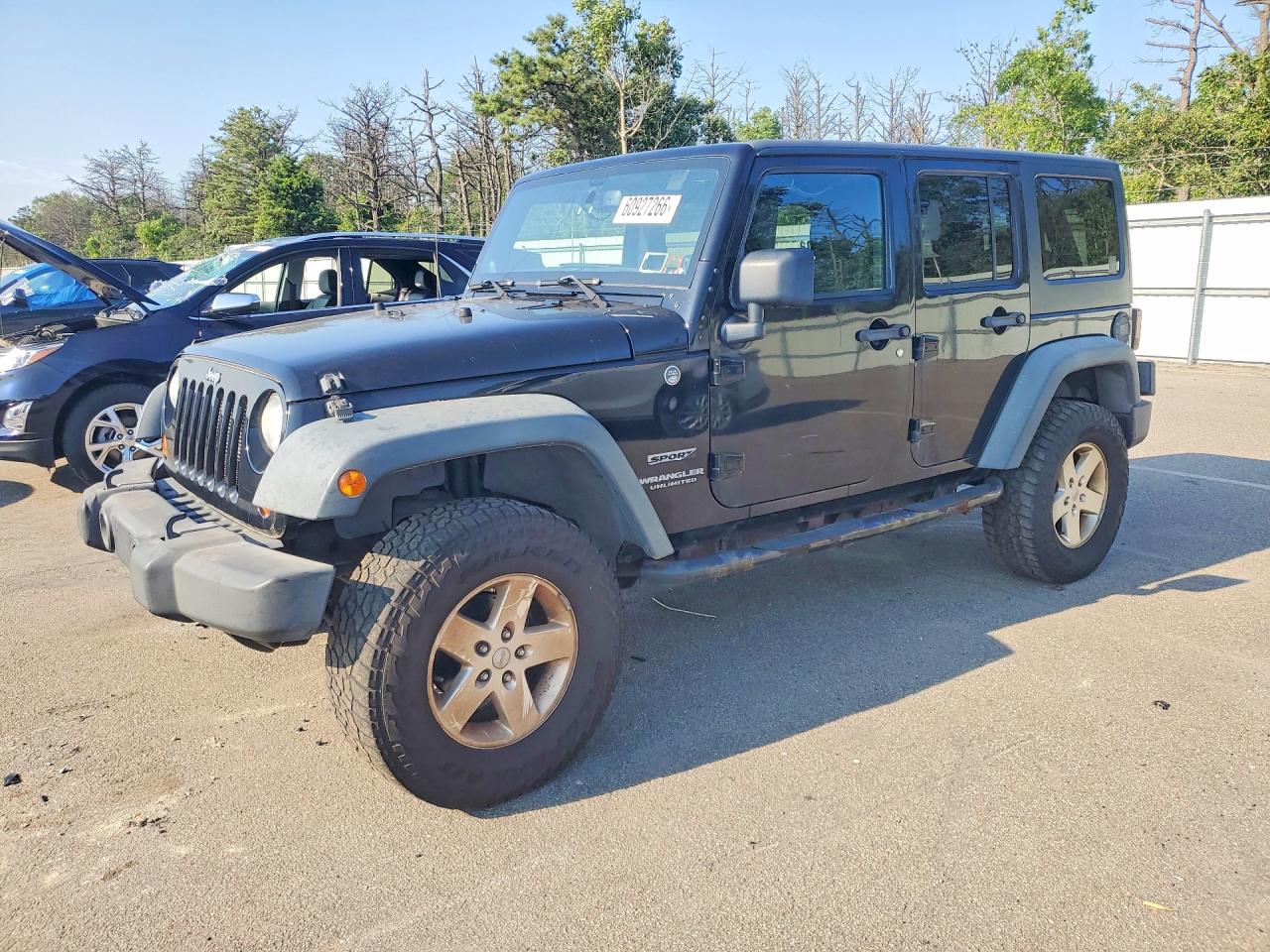 2013 Jeep Wrangler Unlimited Sport Black vin: 1C4BJWDG3DL677452