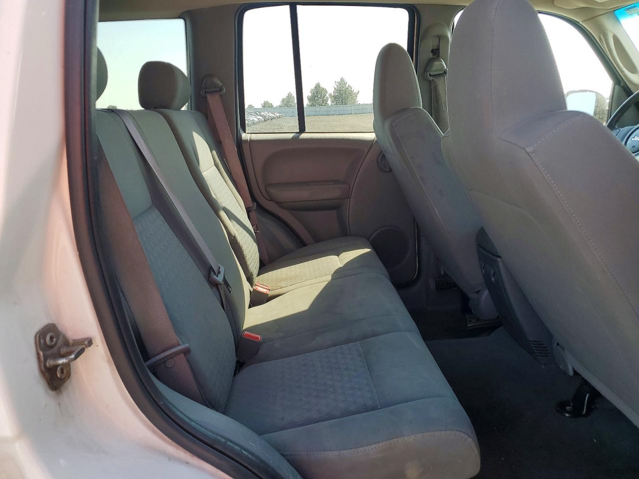 2006 Jeep Liberty Sport Белый vin: 1J4GL48K16W268977