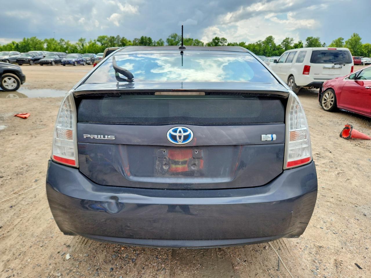 2011 Toyota Prius Two Gray vin: JTDKN3DU2B1419814