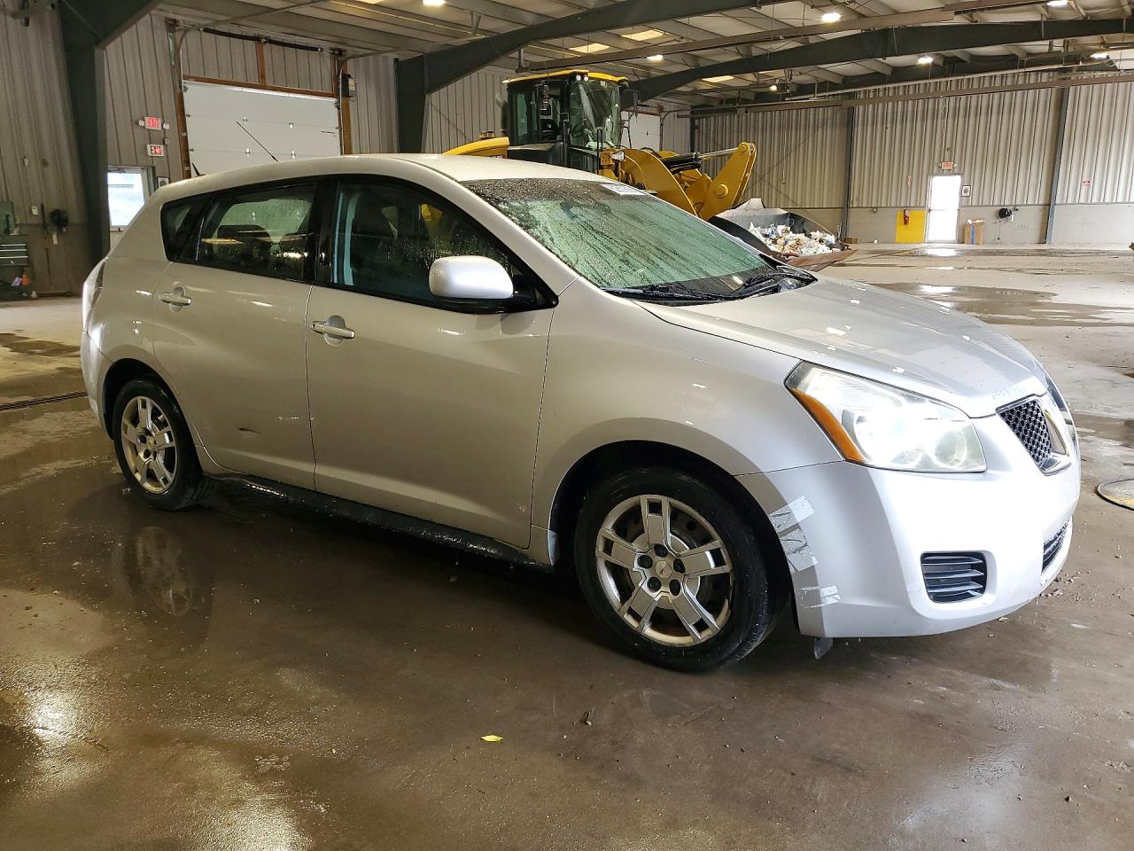 2010 Pontiac Vibe Silver vin: 5Y2SP6E09AZ413936
