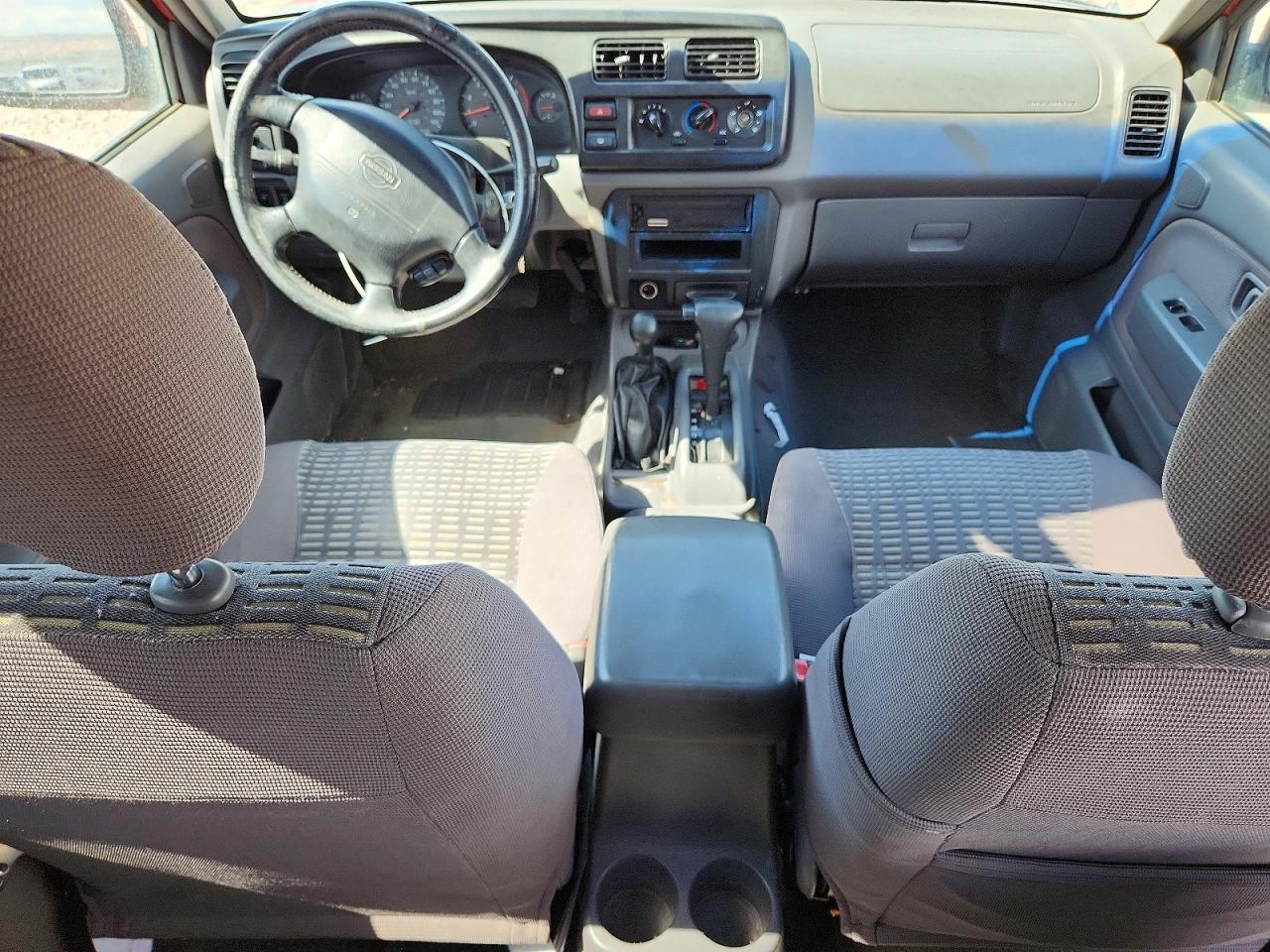 2000 Nissan Xterra Xe-v6 Red vin: 5N1ED28Y0YC528319
