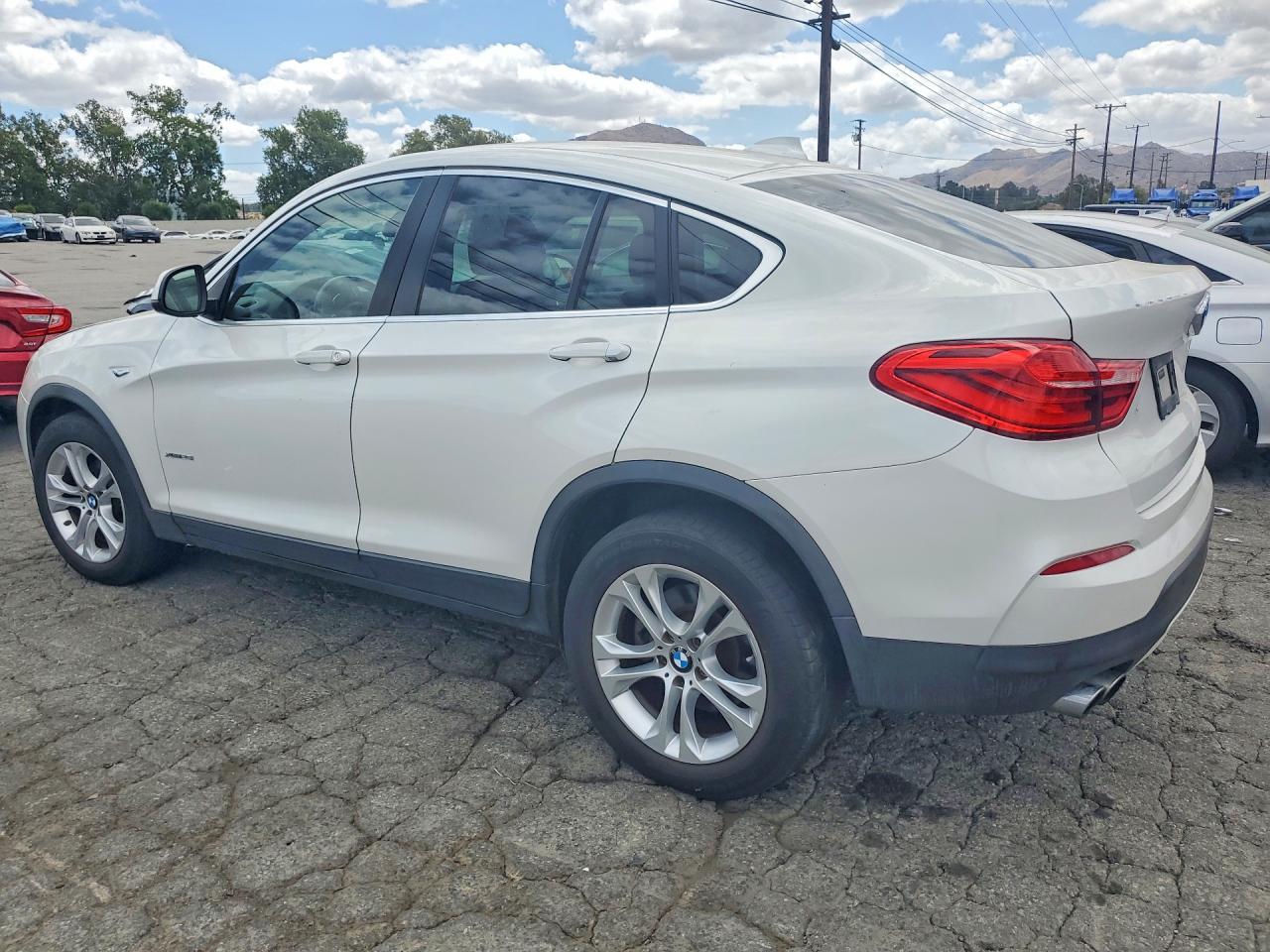 2015 Bmw X4 Xdrive28i Белый vin: 5UXXW3C54F0M88334