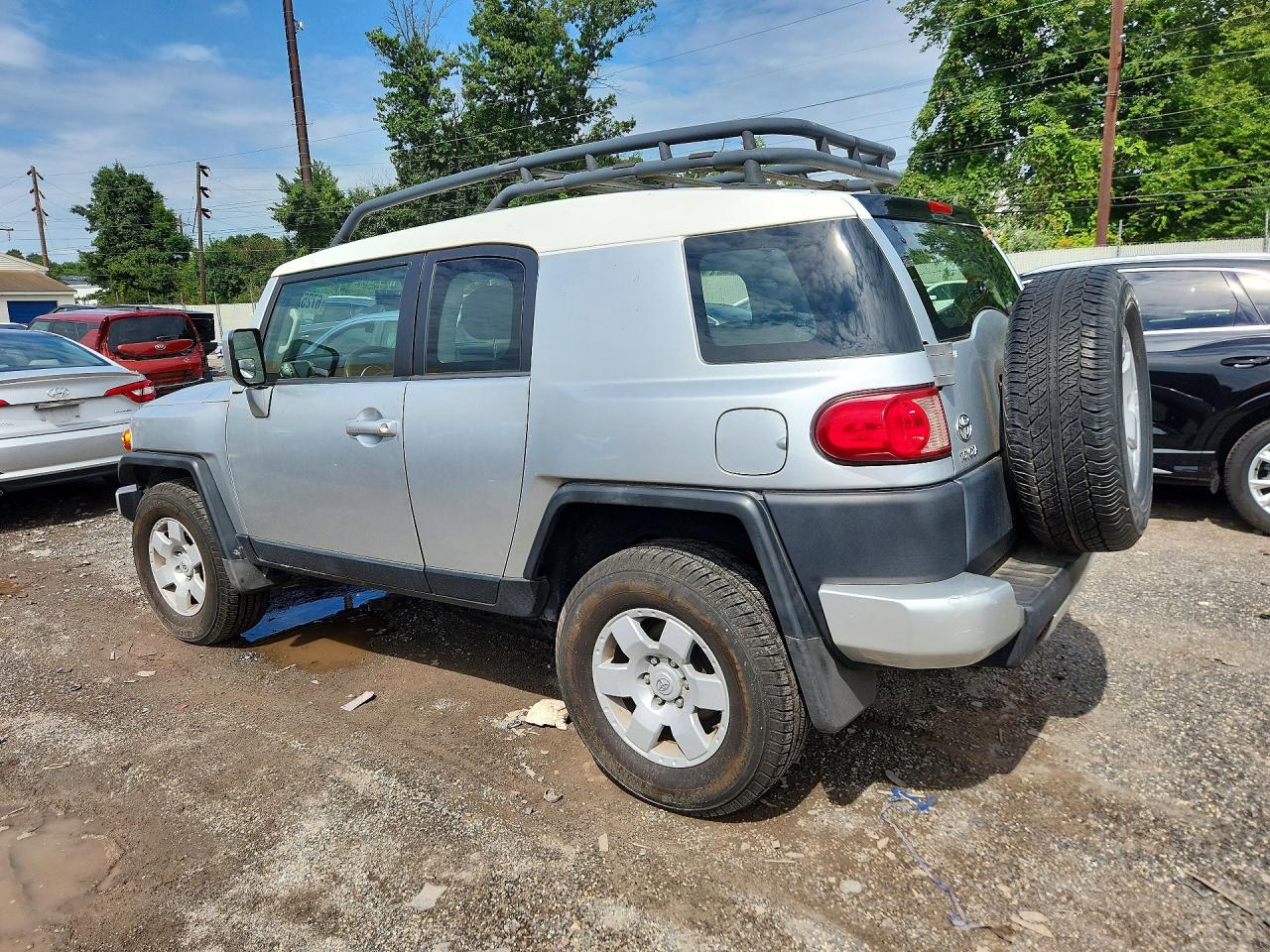 2008 Toyota Fj Cruiser Base Silver vin: JTEBU11F68K011229