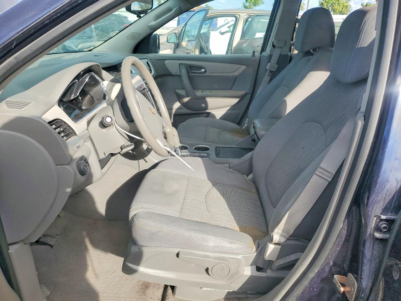 2015 Chevrolet Traverse Ls Синий vin: 1GNKRFED6FJ113457