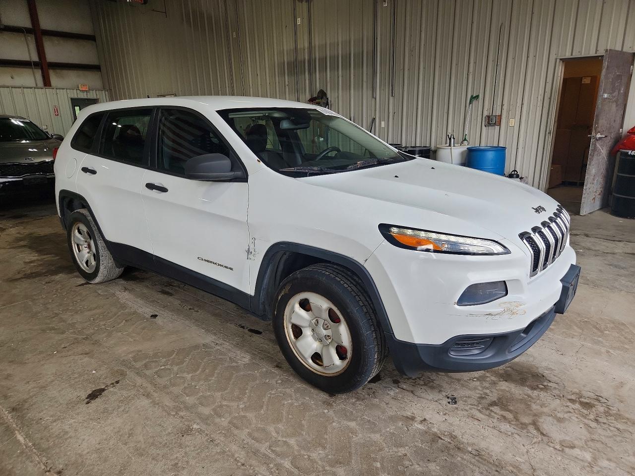 2015 Jeep Cherokee Sport Белый vin: 1C4PJLAB9FW731027