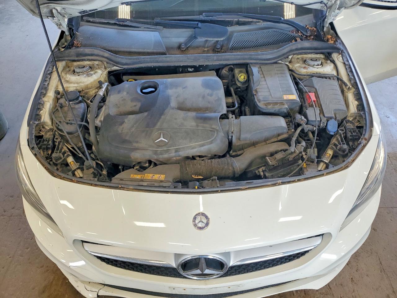 2014 Mercedes-benz Cla 250 White vin: WDDSJ4EB8EN105117