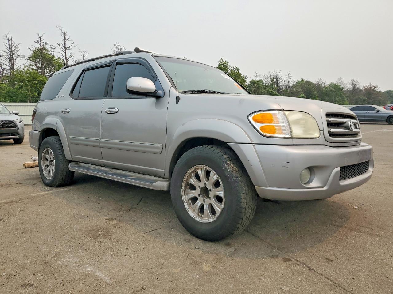 2003 Toyota Sequoia Limited Silver vin: 5TDBT48A13S168297