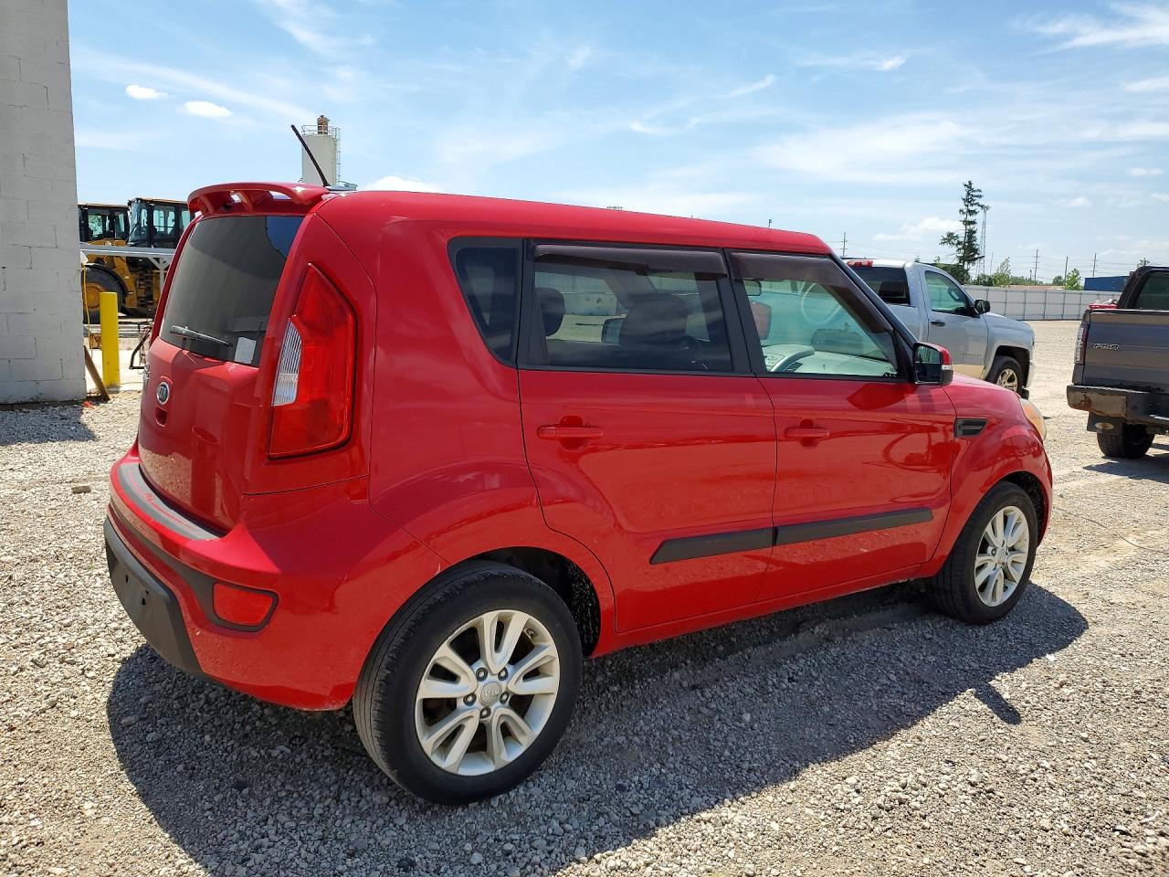 2012 Kia Soul + Red vin: KNDJT2A65C7449731