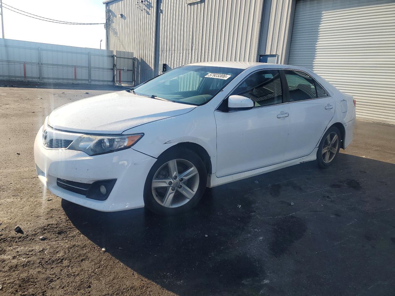 2014 Toyota Camry Se White vin: 4T1BF1FK3EU366696
