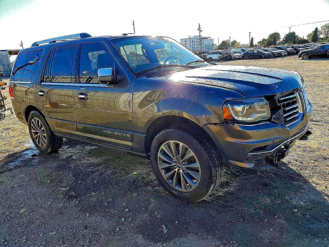 2015 Lincoln Navigator Gray vin: 5LMJJ2HT8FEJ01738