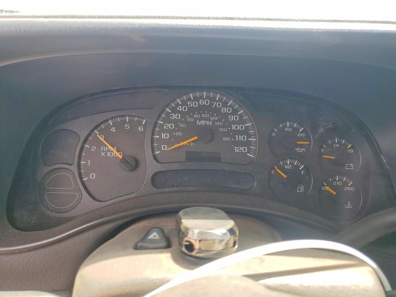 2004 Cadillac Escalade Luxury Белый vin: 1GYEK63N54R102674