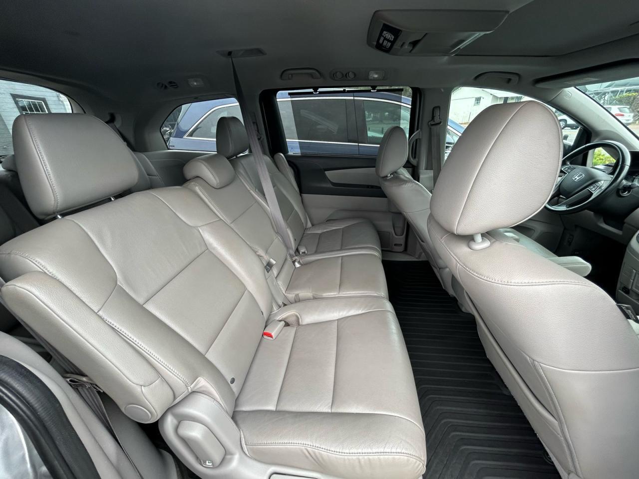 2014 Honda Odyssey Exl Silver vin: 5FNRL5H67EB115787