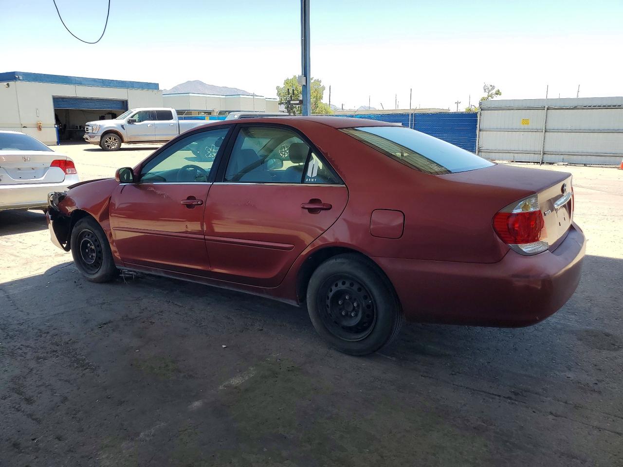 2005 Toyota Camry Le Темно-бордовый vin: 4T1BE32K85U062980