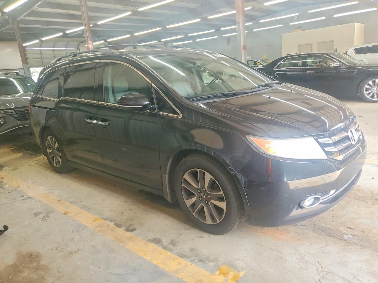 2014 Honda Odyssey Touring Black vin: 5FNRL5H91EB008342