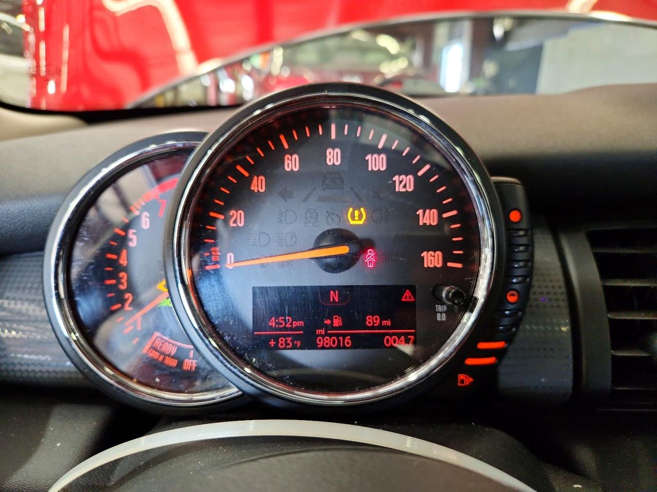 2015 Mini Cooper Red vin: WMWXM5C55F3A97341