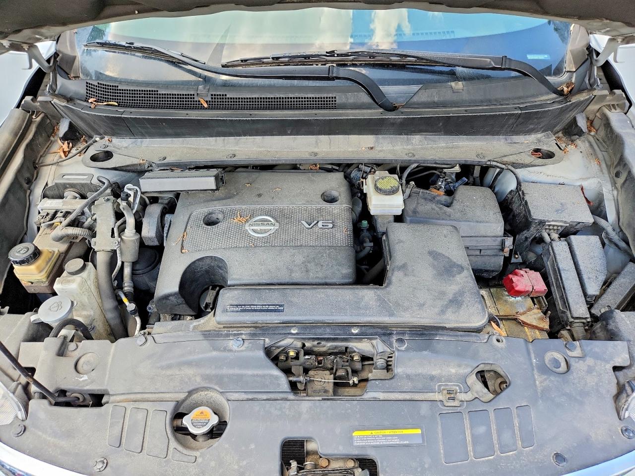 2015 Nissan Pathfinder Sv Silver vin: 5N1AR2MM5FC665675