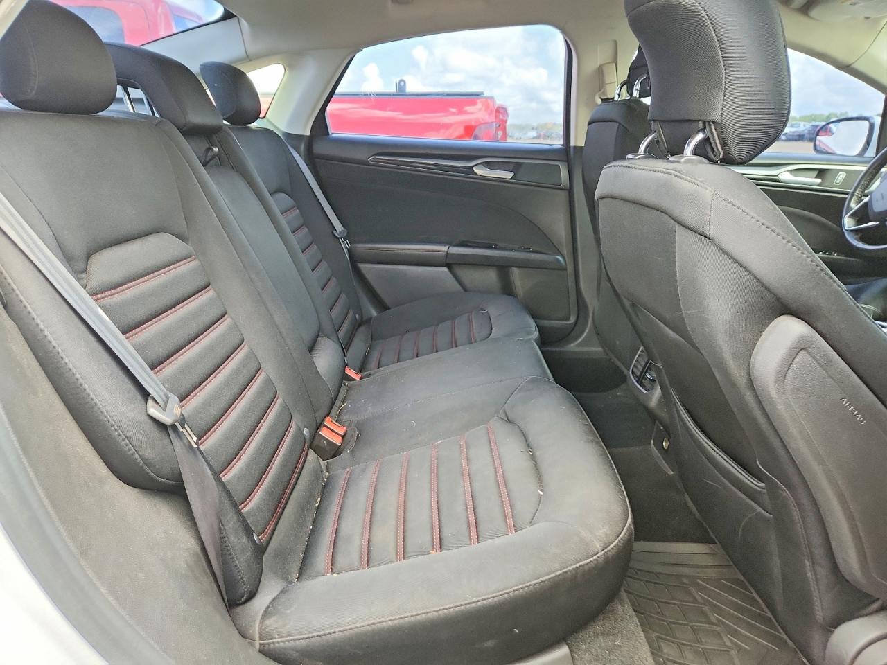 2013 Ford Fusion Se Белый vin: 3FA6P0HR6DR279135