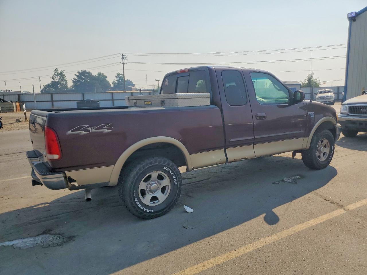 2000 Ford F150 Burgundy vin: 1FTRX18L9YNB36147