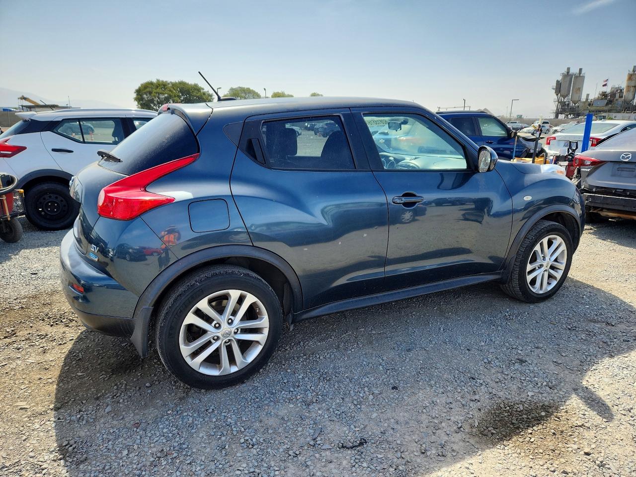 2014 Nissan Juke Sv Blue vin: JN8AF5MRXET354157