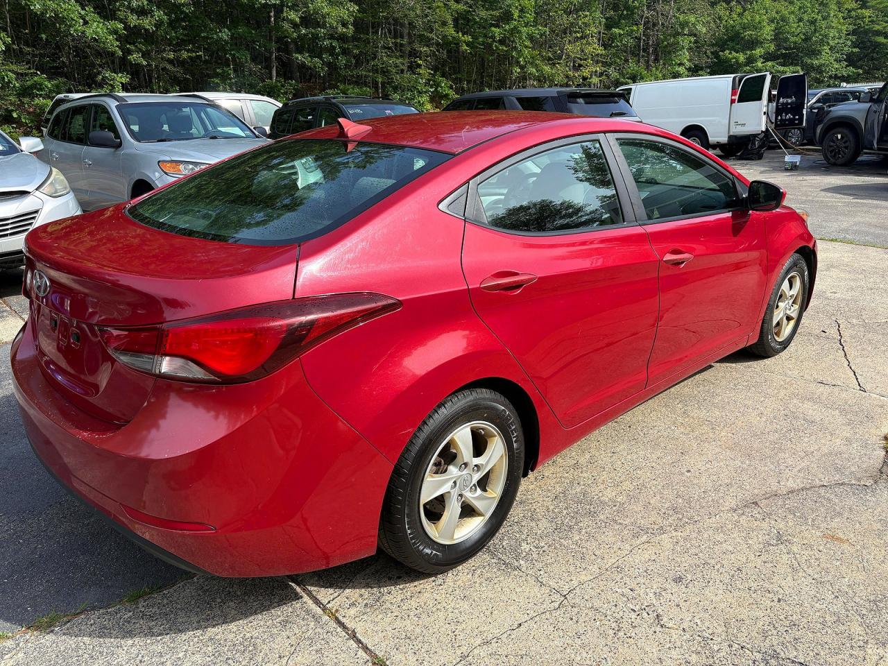 2015 Hyundai Elantra Se Burgundy vin: KMHDH4AE8FU329232
