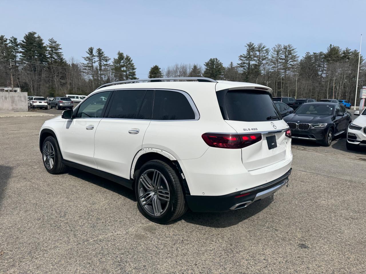 2024 Mercedes-benz Gls 450 4matic White vin: 4JGFF5KE4RB041758