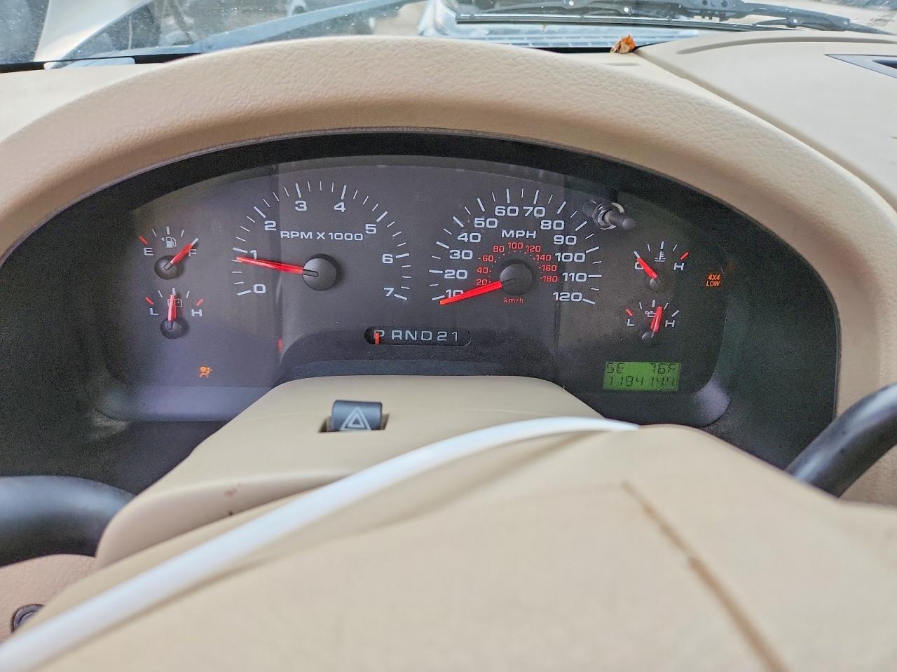 2005 Ford F150 Gray vin: 1FTVX14535NC01477