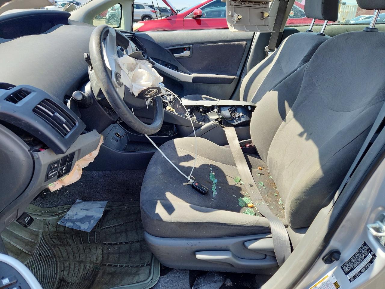 2011 Toyota Prius Two Серебряный vin: JTDKN3DU8B0294257