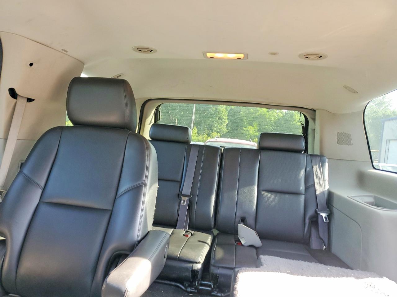 2009 Chevrolet Tahoe K1500 Lt Gray vin: 1GNFK23019R173649