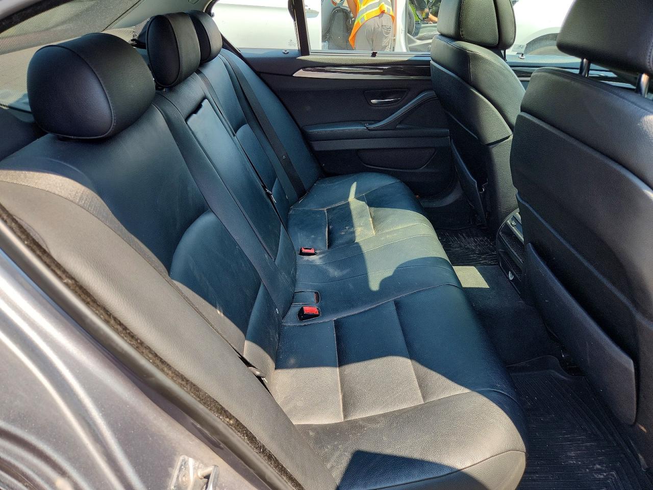 2011 Bmw 550 Xi Silver vin: WBAFU9C51BC784231