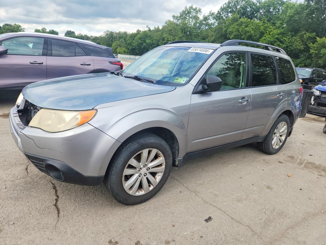 2011 Subaru Forester 2.5x Premium Gray vin: JF2SHADCXBG702348