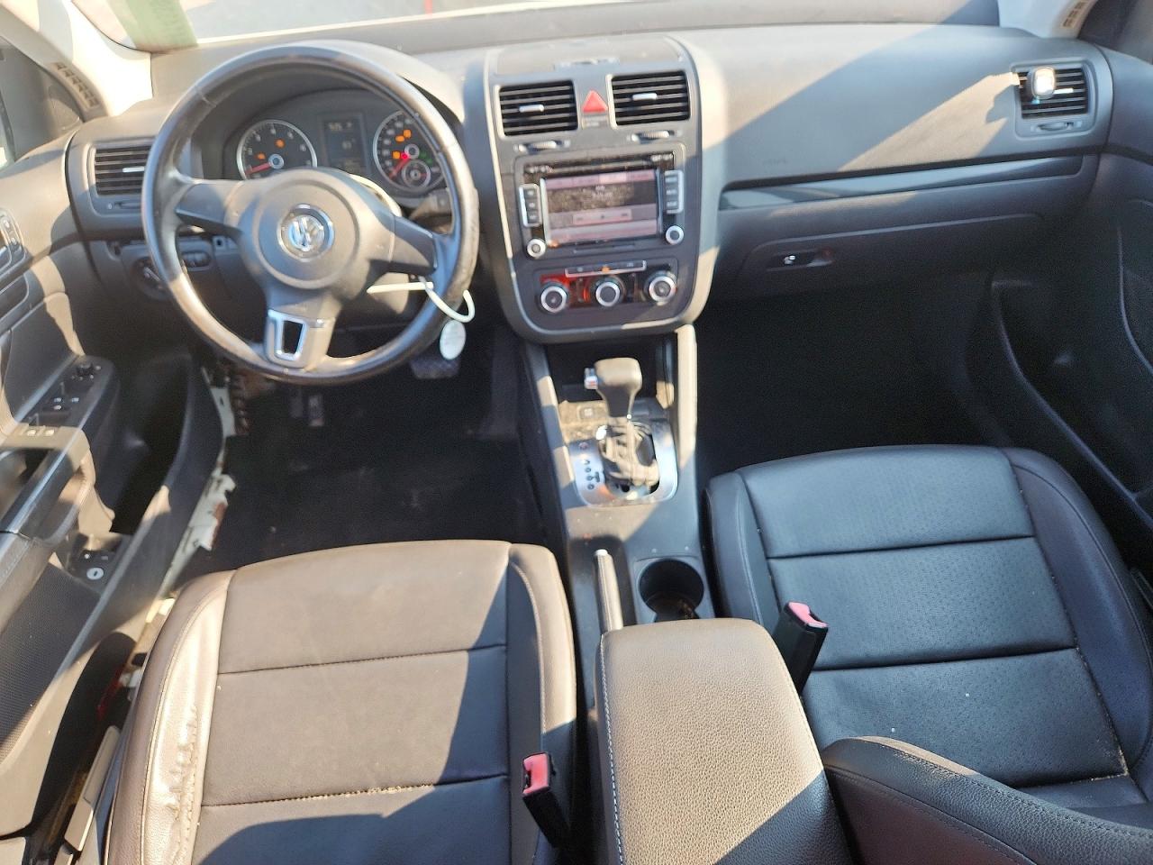 2010 Volkswagen Jetta Se White vin: 3VWRZ7AJ7AM033196