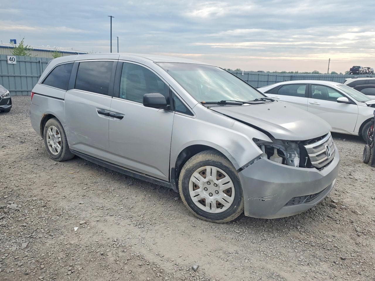 2011 Honda Odyssey Lx Silver vin: 5FNRL5H27BB508763