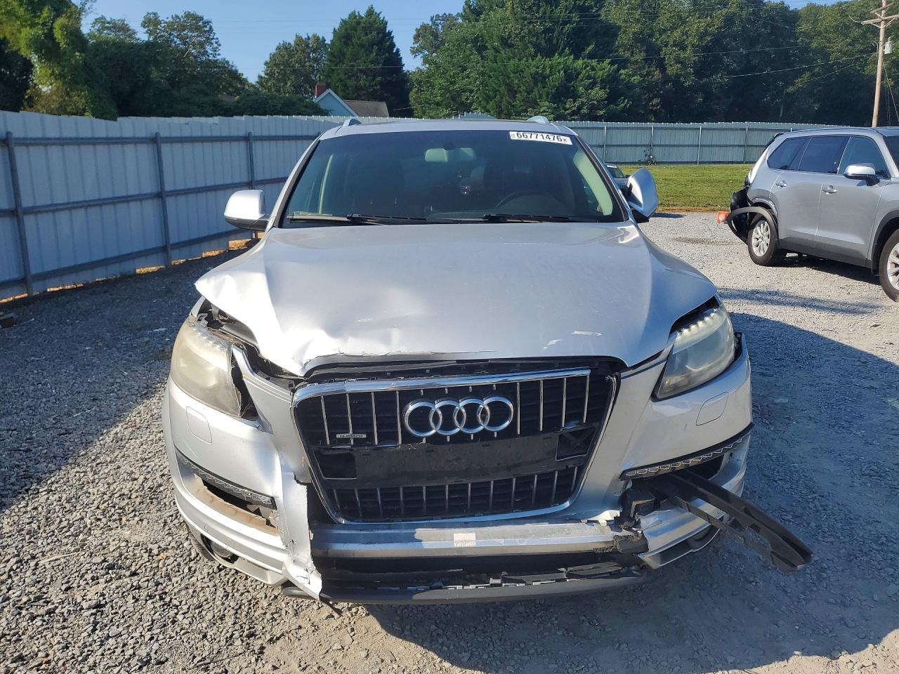 2014 Audi Q7 Premium Plus Серебряный vin: WA1LGAFE2ED013425