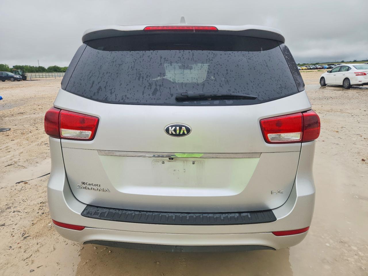 2017 Kia Sedona Lx Silver vin: KNDMB5C17H6231340