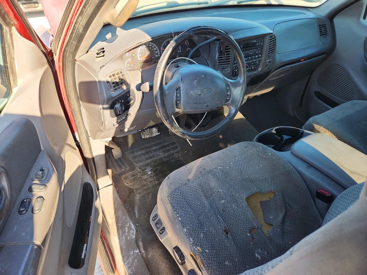 2001 Ford F150 Красный vin: 1FTRX17L11NA09206