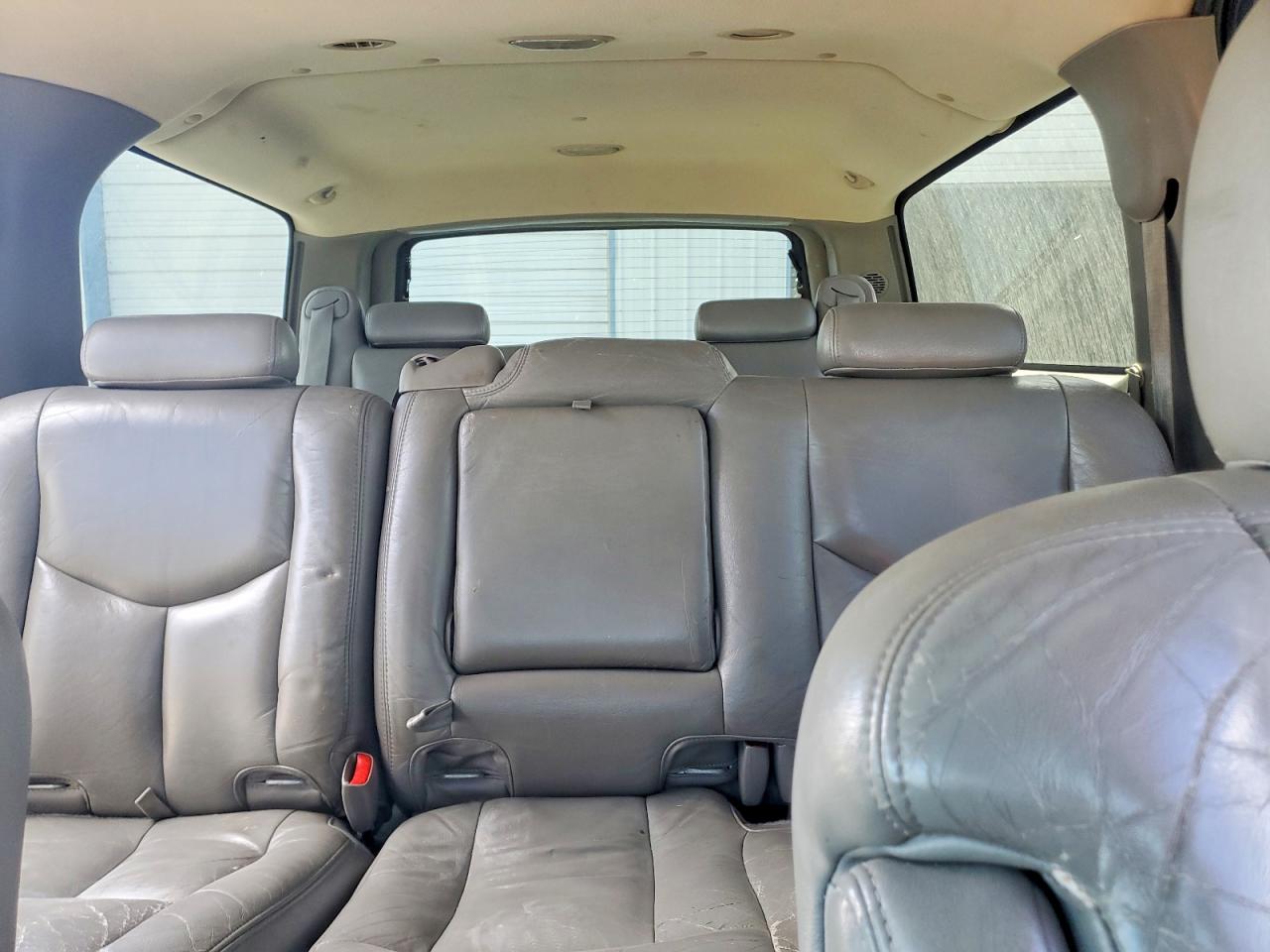 2003 Chevrolet Suburban K1500 Черный vin: 3GNFK16T83G187622
