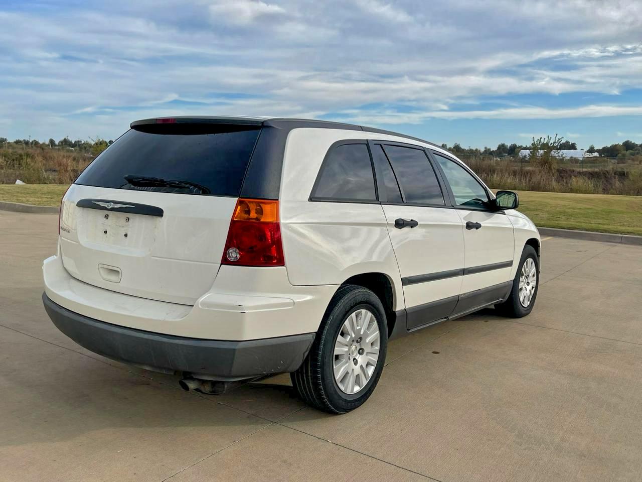 2006 Chrysler Pacifica White vin: 2A4GM48456R709596