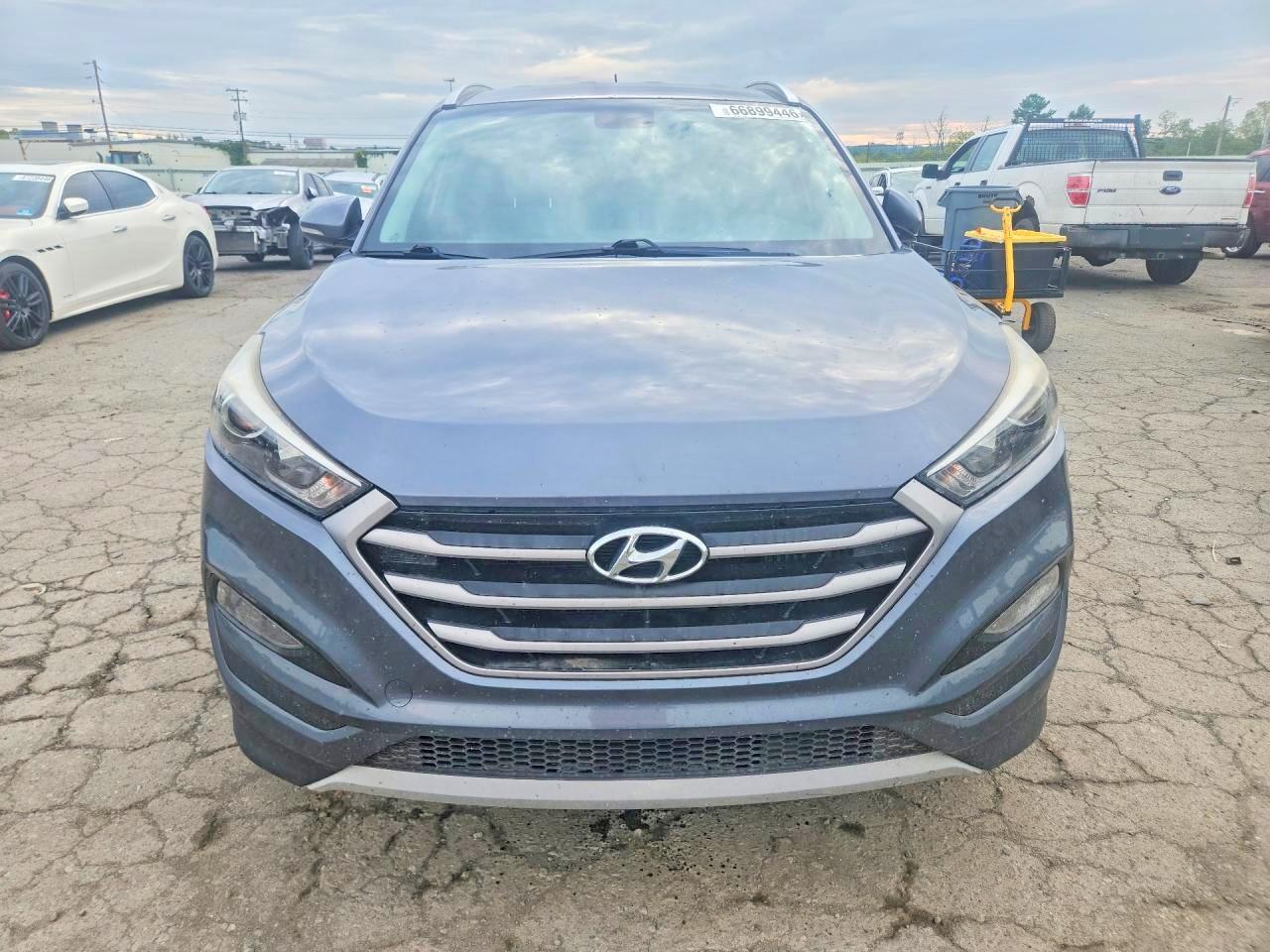 2017 Hyundai Tucson Sport Gray vin: KM8J3CA22HU265032